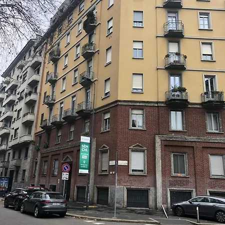 Appartement Cozy Three Close To Porta Venezia Milaan